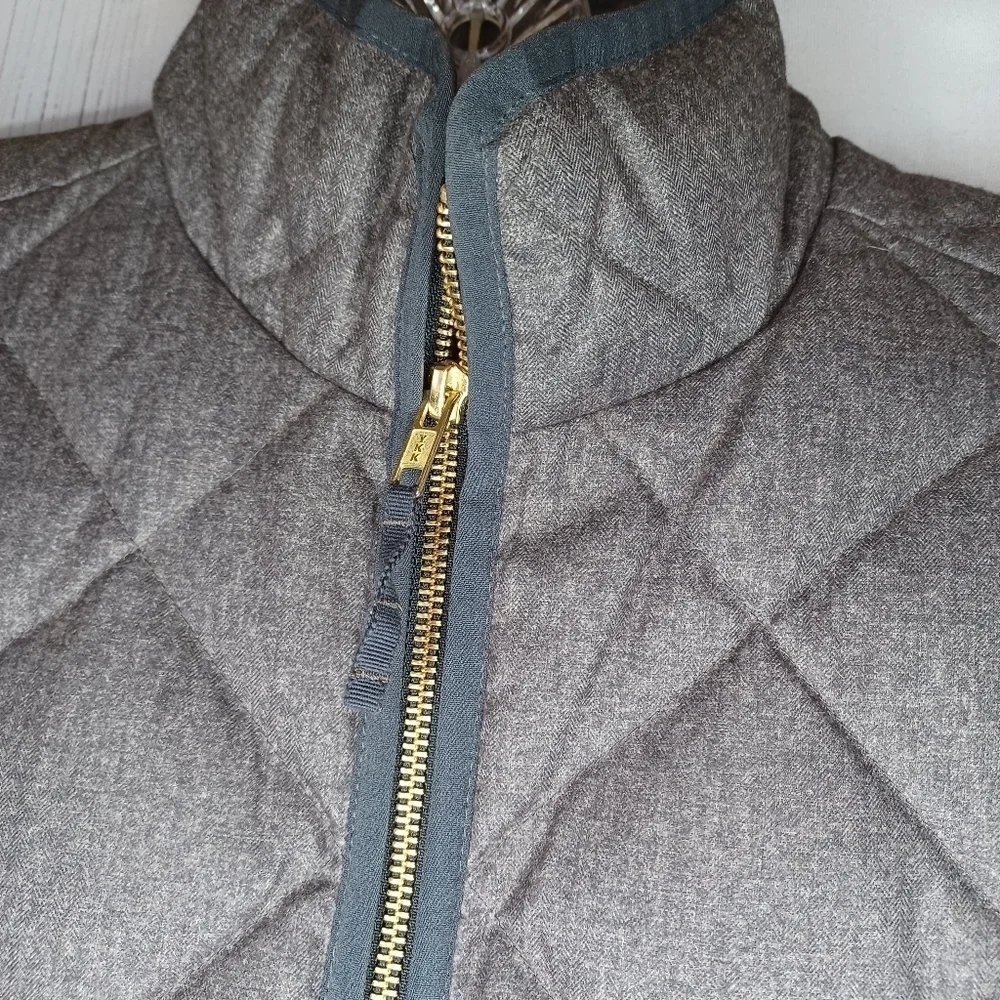 J. Crew Factory Excursion Down Puffer Vest Quilted Women SZ XS Gray